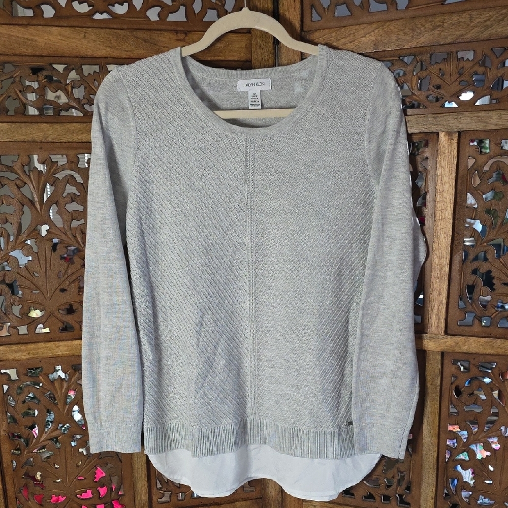 🌟 Calvin Klein Light Gray Women's Sweater Size Small
